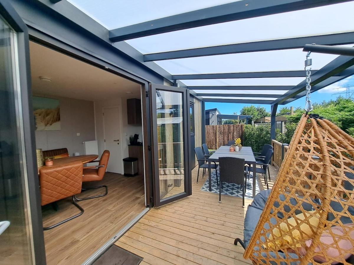 Luxe Chalet Met Veranda En Tuin , Nabij Zwembad Vp006 Heinkenszand Exterior foto